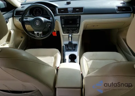 2013 Volkswagen Passat Se z USA, uszkodzony, nr VIN 1VWBN7A38DC102353